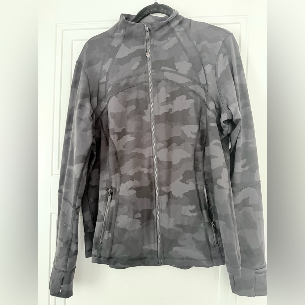 lululemon athletica Women's Gray Camo Zip Utility Jacket
